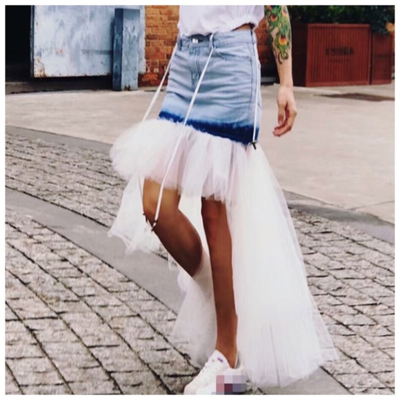 🎁 The Clairette Denim Tulle Skirt - Picture 2 of 5